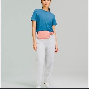 Lululemon Rose Gold Everywhere 1L Belt Bag